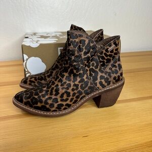 Roxy Boots - Spotted Animal Print Hair-on Leather - Size 8 - New in Box - Bootie